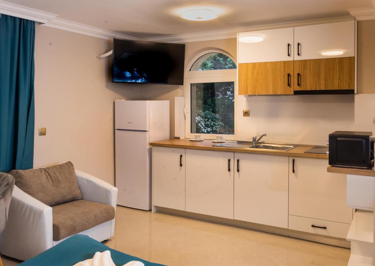 Vemara City Boutique Hotel-Free Parking Varna Luaran gambar